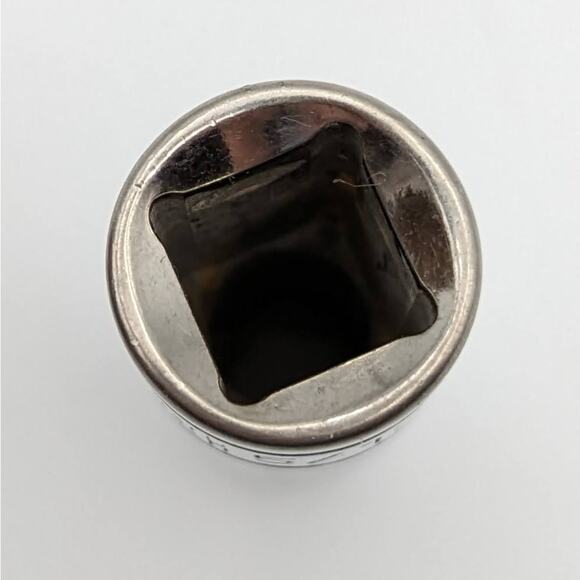 Great Neck Deep Socket 5/16" & 3/8" Drive 6 Point SK19 - Picture 4 of 5